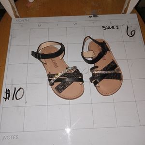 Little girls black rhinestone sandals size 6 new is missing one rhinestone